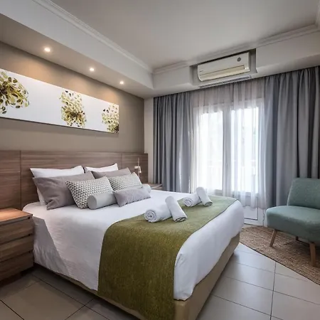 Hotel E-geo Easy Living 4*