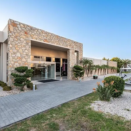 Hotell E-geo Easy Living 4*