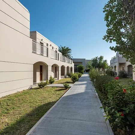 E-geo Easy Living מלון 4*