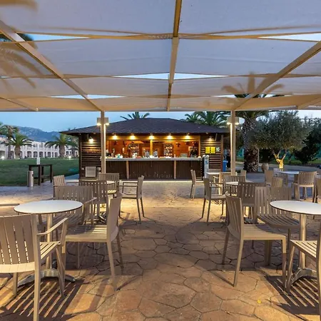 E-geo Easy Living Hotell 4*
