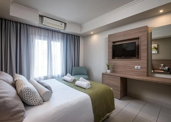 E-geo Easy Living Hotel 4*