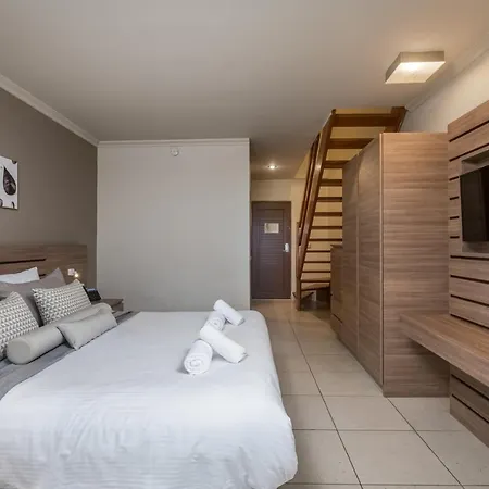 E-geo Easy Living Hotel