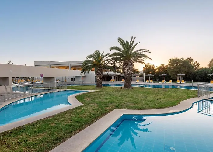 E-geo Easy Living Otel 4*