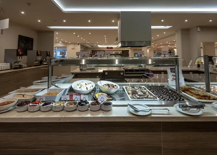 E-geo Easy Living Otel 4*