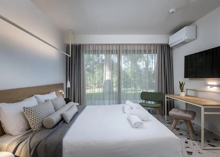 E-geo Easy Living Otel 4*